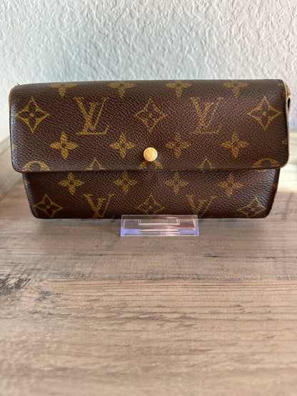 Louis Vuitton Sarah Long Wallet