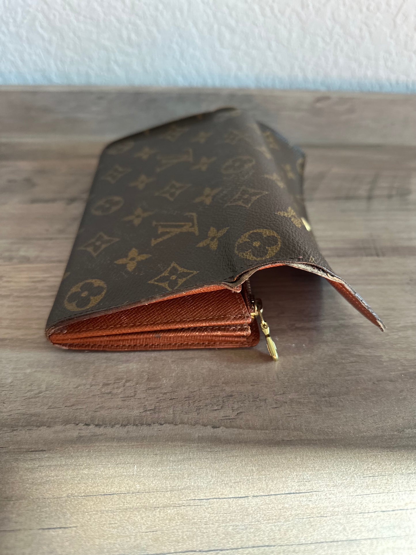 Louis Vuitton Sarah Long Wallet