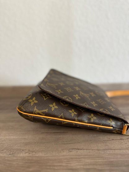 Louis Vuitton Musette Salsa