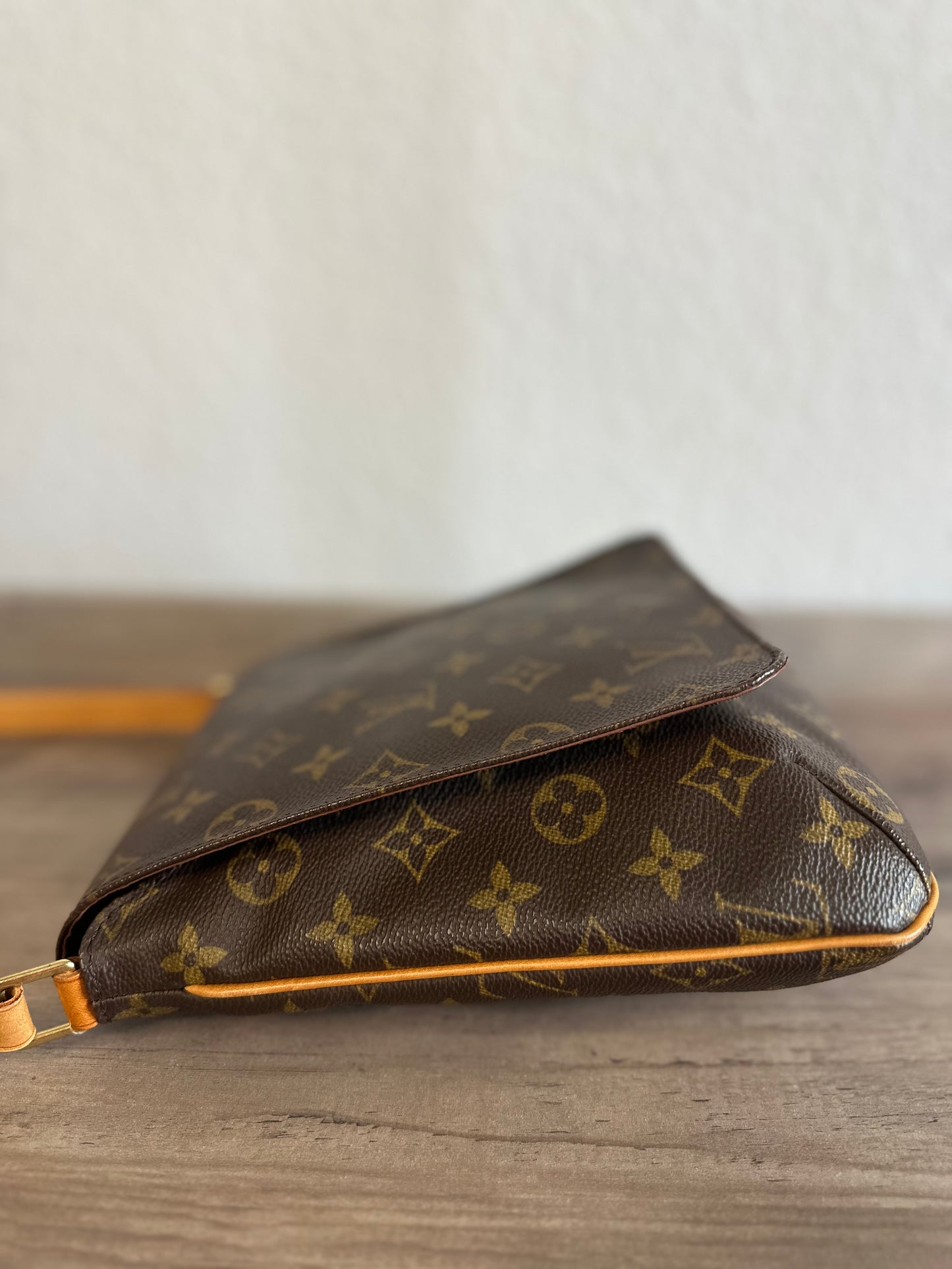 Louis Vuitton Musette Salsa